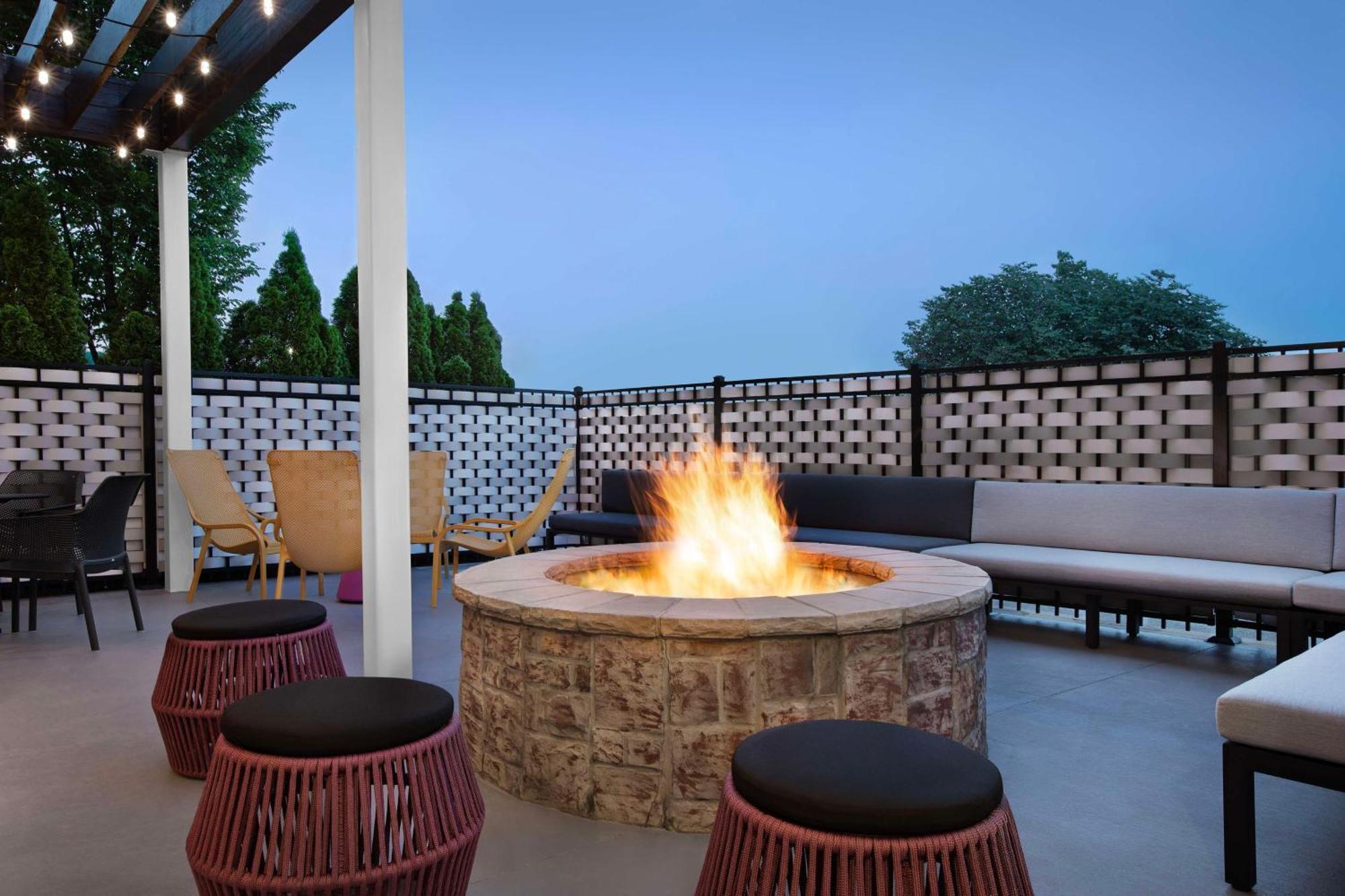 Home2 Suites By Hilton Clarksville/Ft. Campbell Exteriör bild